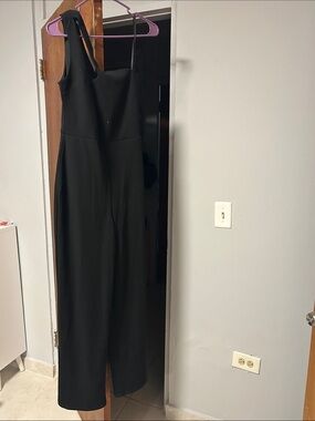 Asymmetric One-Shoulder Black Jumpsuit